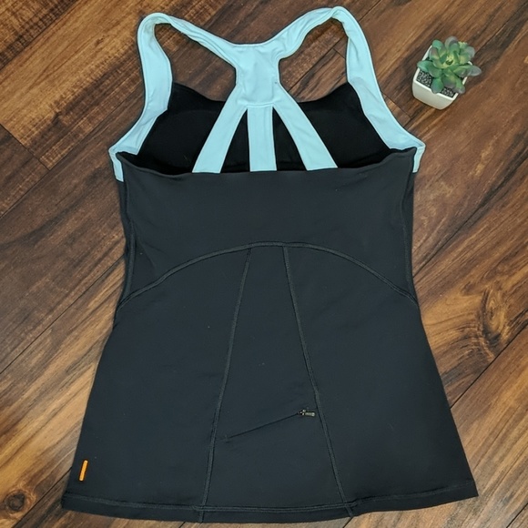 Lucy Exercise Top - Picture 3 of 6